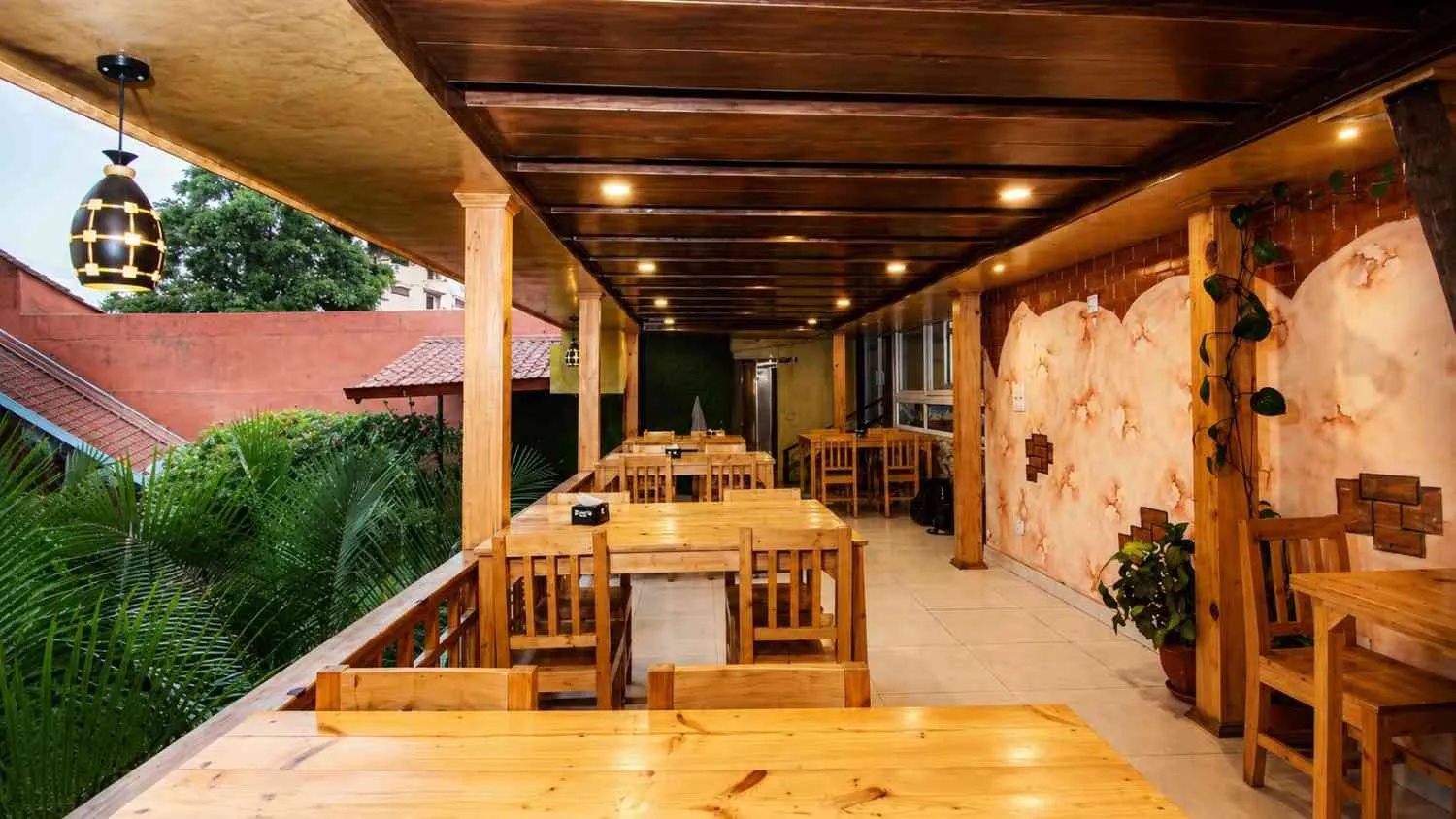 Garden Dining Area
